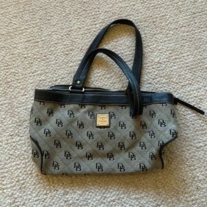 Dooney & Bourke Bag